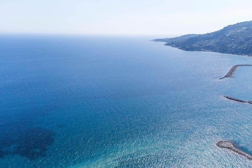 Appartamento Il Grande Blu - Vista Panoramica Sul Golfo Ospedaletti Esterno foto